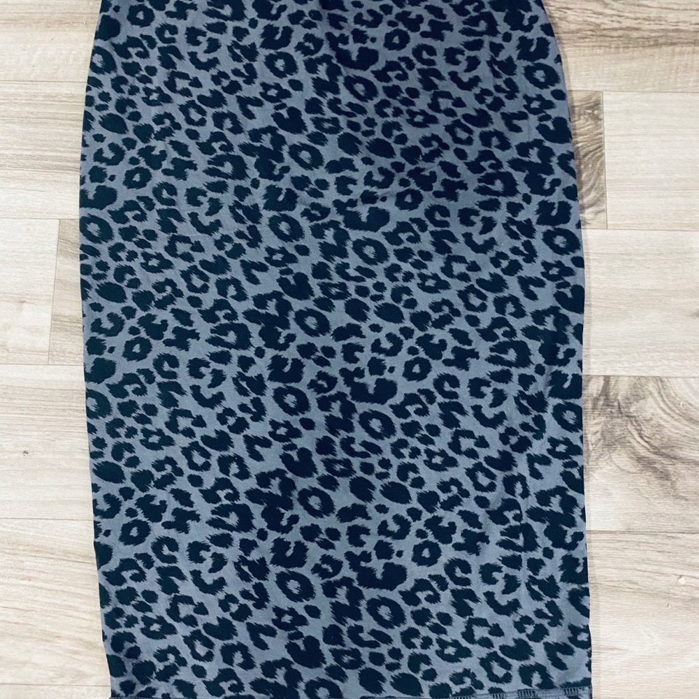 Sz Small Leopard Pencil Skirt Old Navy EUC - Picture 3 of 3